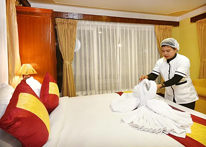 Nirvana Garden Hotel 4*