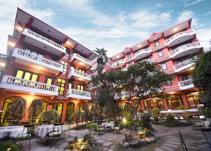 Nirvana Garden Hotel 4*