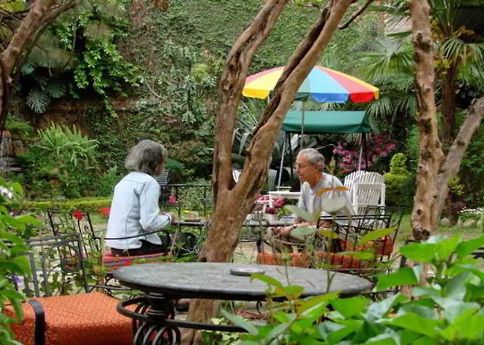 מלון Nirvana Garden 4*